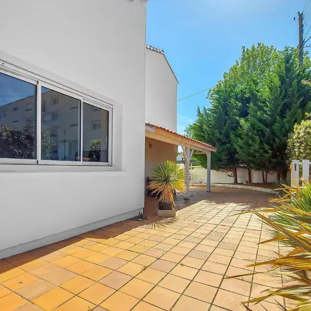 Holiday home Charmante Maison Proche Royan