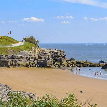 Holiday home Charmante Maison Proche Royan