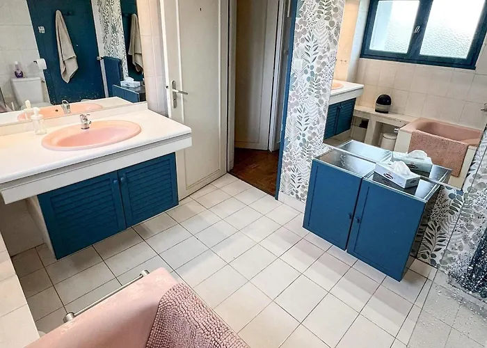 Charmante Maison Proche Casa de Férias Royan